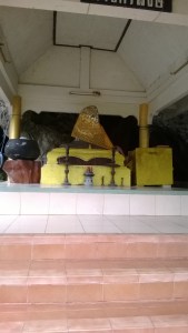 The Yellow Buddha - Koh Si Chang 4